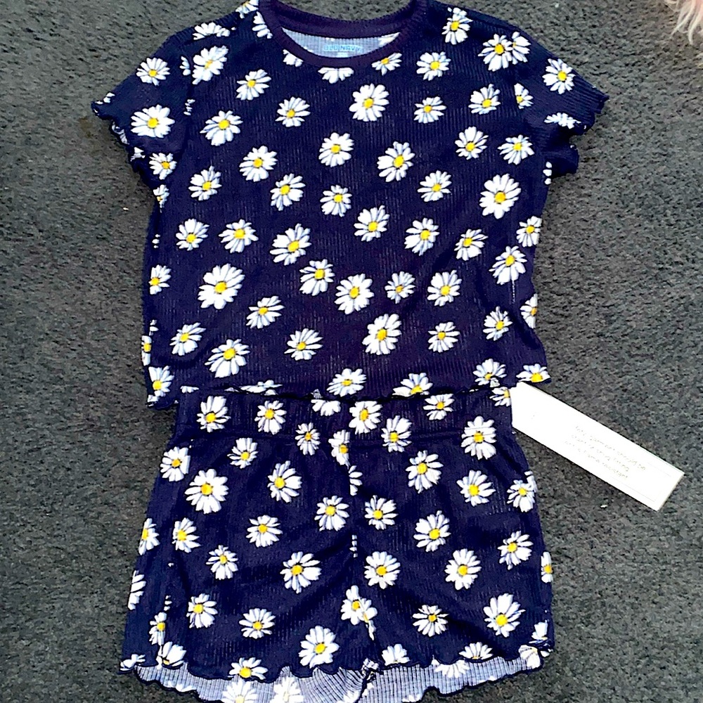 🌻🌻 OLD NAVY GIRLS TOP AND BOTTOMS SET!